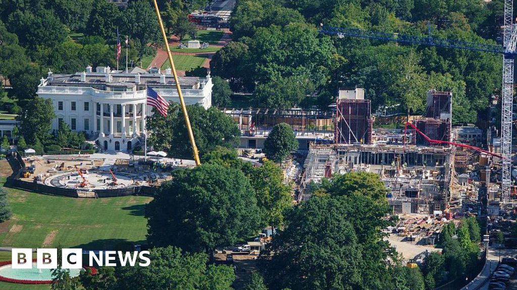 Supreme Court temporarily unfreezes Trump ballroom construction The temporary order will allow the $400m (£297m) to continue while the high court mulls a final decision on the case. 1 hr agoUS & Canada
