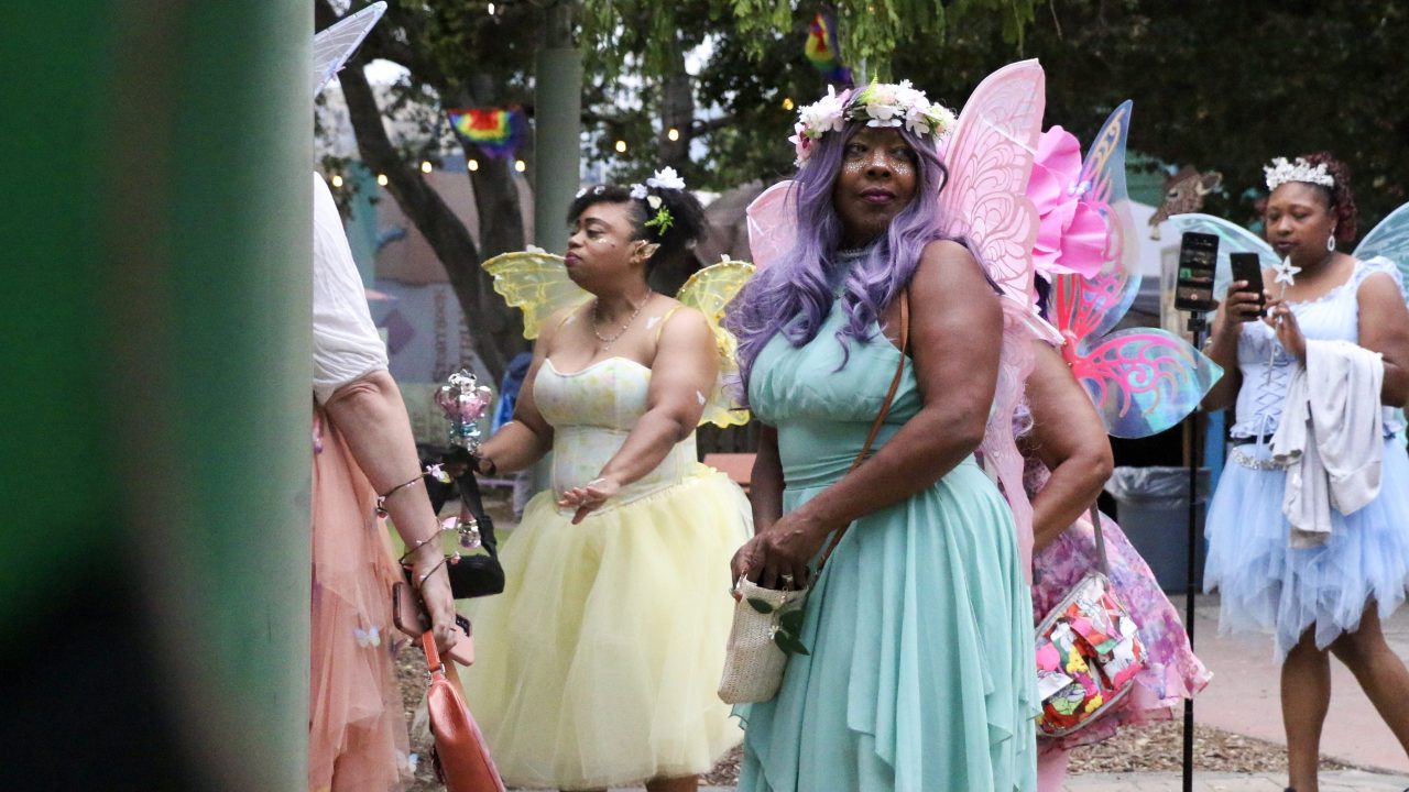 Oaklanders relive their childhood at Fairyland for Grownups