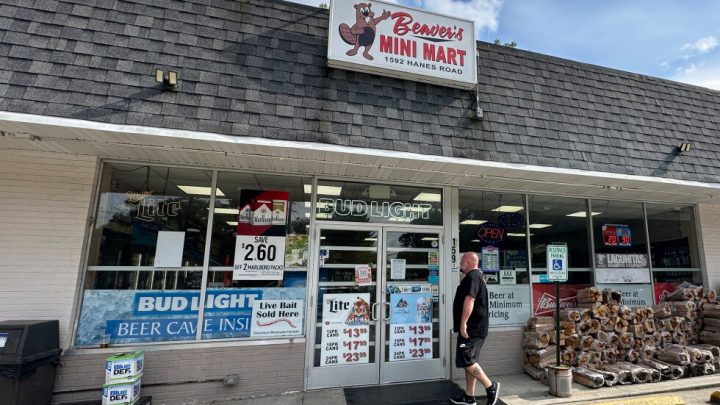 Buc-ee’s chain draws outcry in Ohio for launching fight over a mini mart’s beaver logo