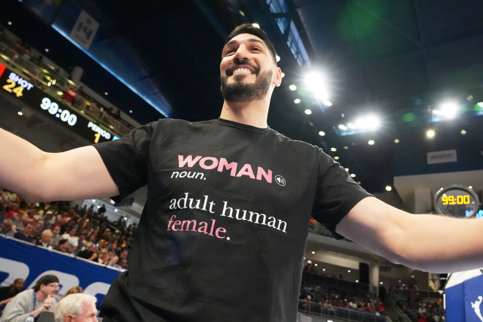 Enes Kanter Freedom ejected from Fever-Sky game after he was confronted by Sky's Cloud