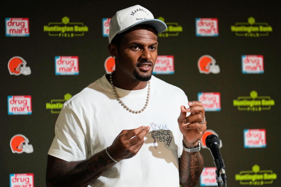Deshaun Watson named Cleveland Browns' starting quarterback over Shedeur Sanders