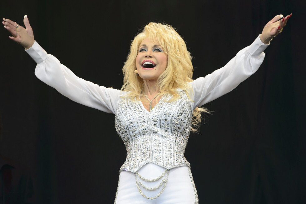 LIVE&nbsp;Family and friends pay tribute to the music superstar
