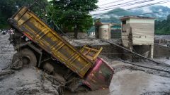 LIVE&nbsp;Death toll rises in Nepal-China border disaster as lake poses new flood threat