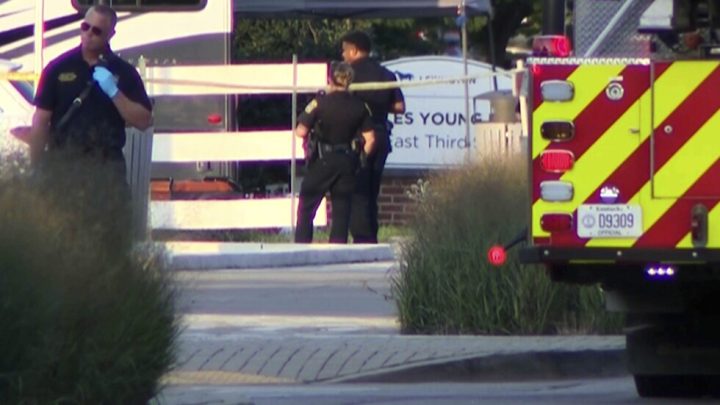 1 killed, 4 injured in shooting at park in Kentucky