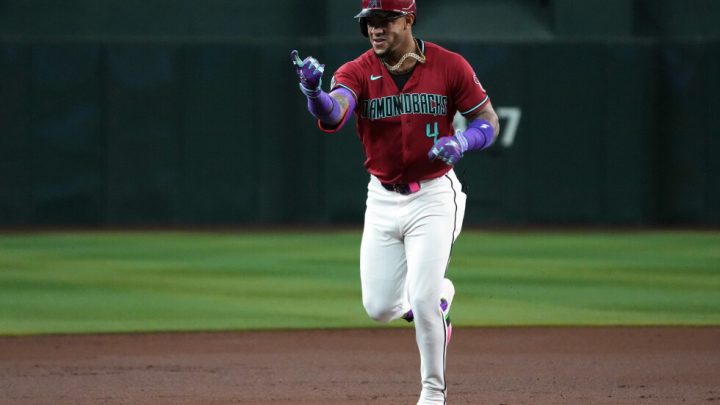 D-backs manager Lovullo: Marte returns to Phoenix for knee testing, hopeful he can play again in ’26