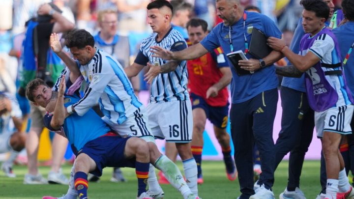 Paredes banned 10 games as FIFA suspends 3 Argentina players for World Cup final scuffle