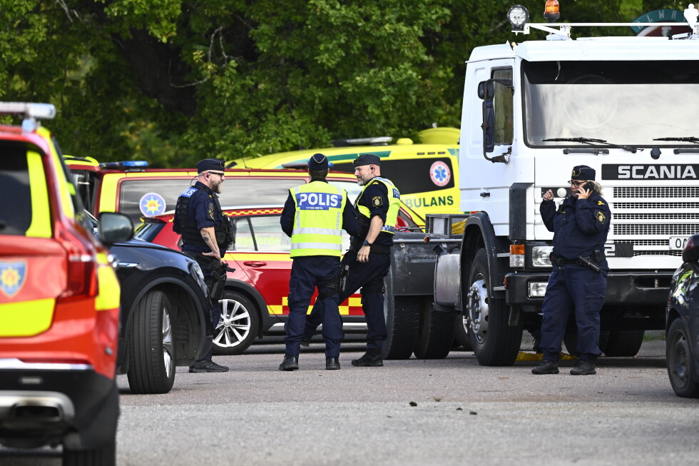 An 18-year-old with a sword attacks a school in Sweden, leaving 1 dead and 2 injured