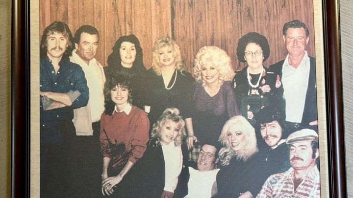 Inside Dolly Parton’s family: Her 11 siblings, late husband and closest loved ones