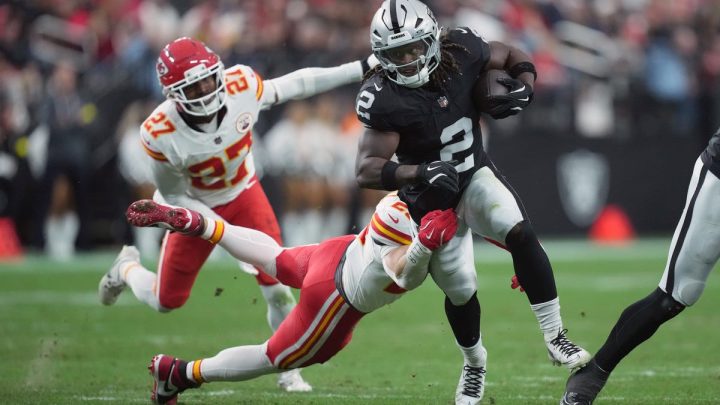 Raiders emerge as potential Steelers trade partner after Ashton Jeanty injury