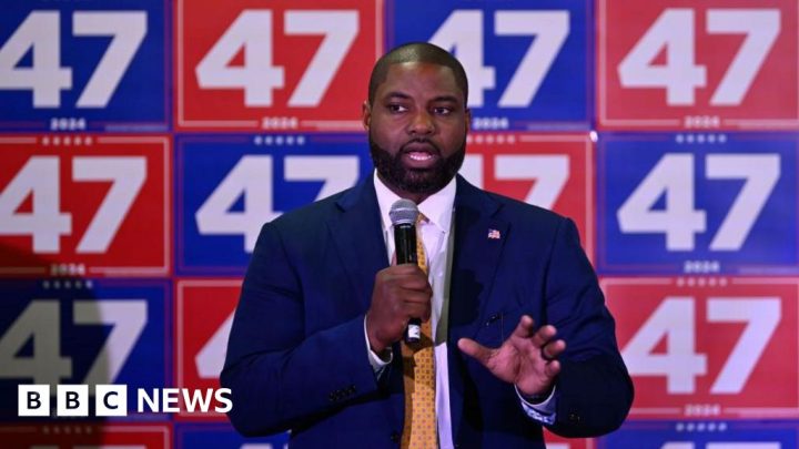 Byron Donalds and David Jolly projected to win Florida primary to replace Governor Ron DeSantisFlorida has a high profile governor's race, while in Alaska, a sitting senator tries to fend off a doppleganger3 hrs agoUS & Canada