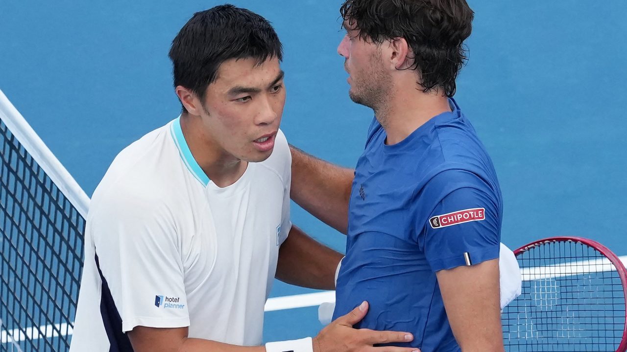 Nakashima pounds Fritz, Bejlek beats Keys in Cincinnati upsets