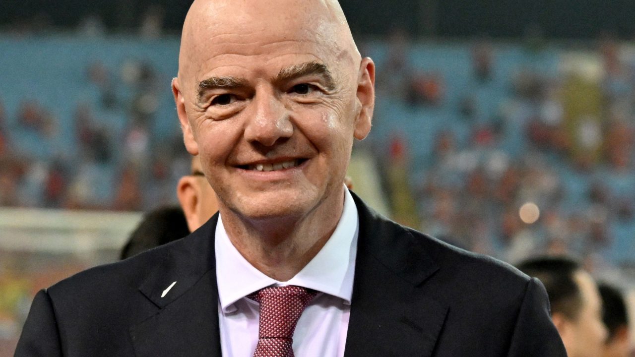 Italy withdraws support for Infantino, but Cannavaro backs FIFA chief