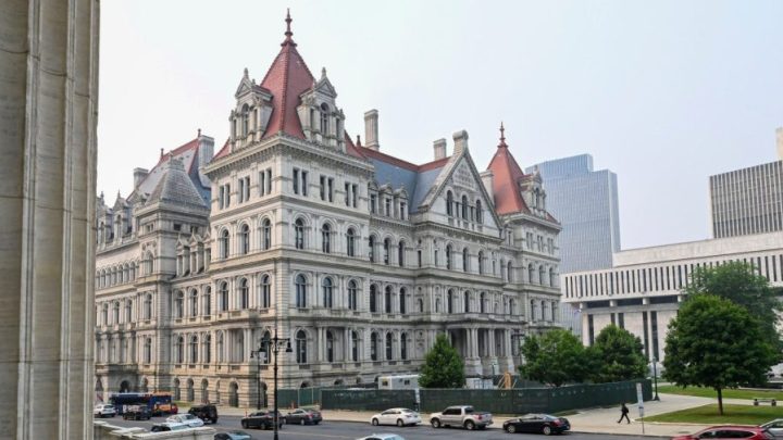 FBI foils alleged ISIS-inspired bomb plot targeting New York Capitol