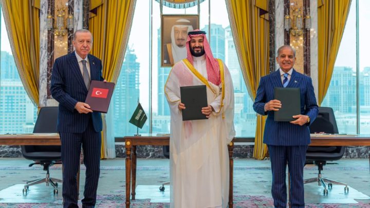 America’s Muslim allies are hedging against Washington