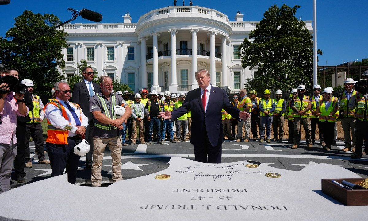 Trump Touts 'Cocktails and Bomb Shelters' Amid Rapid Ballroom Construction