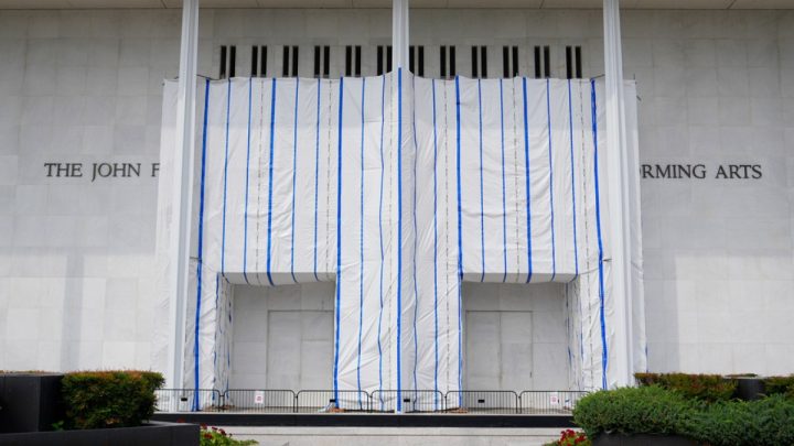 US judge questions the push to add Trump’s name back to the Kennedy Center
