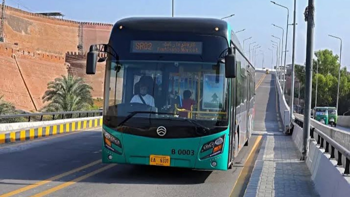 Peshawar BRT to Get 52 New Buses