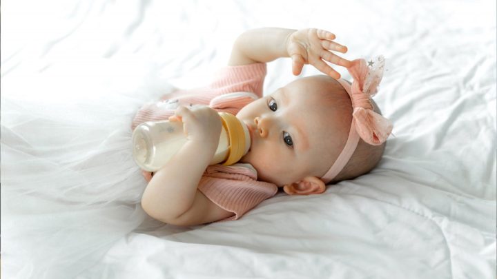 Bottle-feeding trend linked to 33,700 child deaths every year