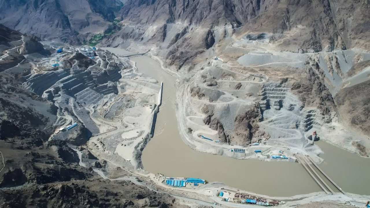 Govt Rejects Report of Diamer Bhasha Dam Power Cut