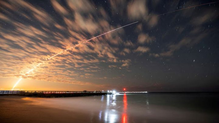 Trump signs memo to help drastically boost US commercial space launches