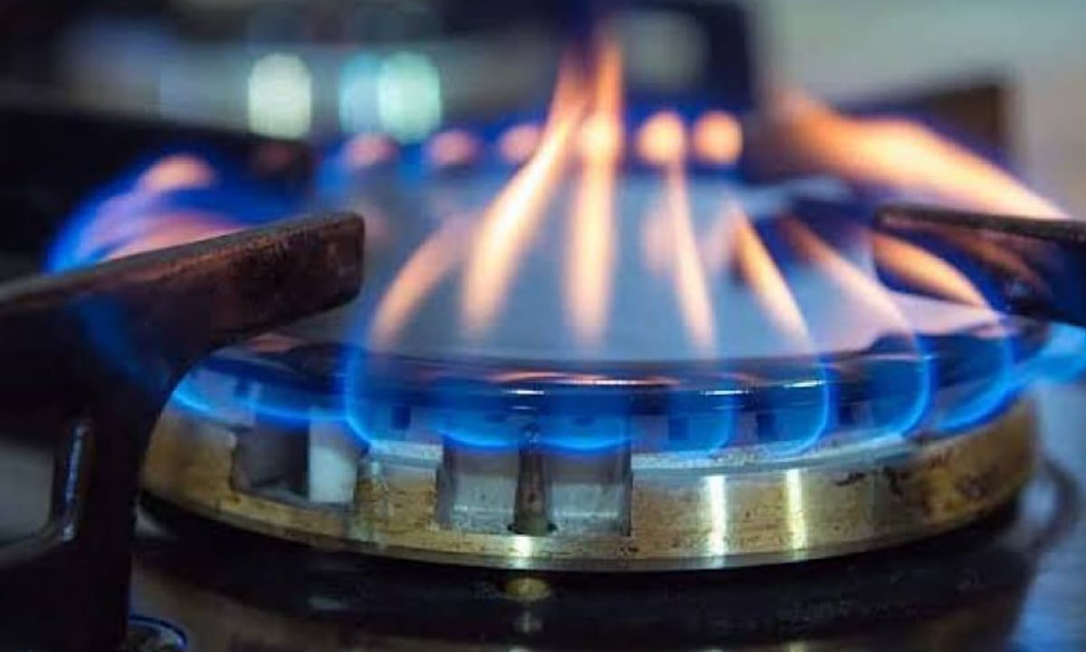Pakistan faces energy crunch as Strait of Hormuz crisis disrupts LNG supply, report finds