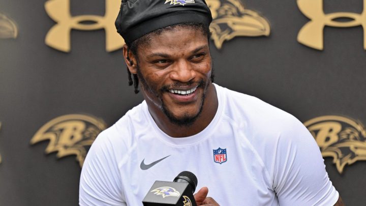 Lamar Jackson Films Hilarious Video on Roller Coaster with Ravens Teammates