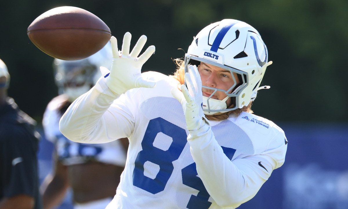 Colts TE Tyler Warren Exits Practice With Apparent Injury