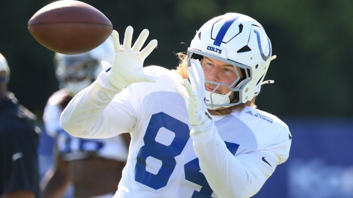 Colts TE Tyler Warren Exits Practice With Apparent Injury