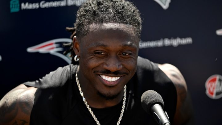 AJ Brown Sends Clear Message to Eagles Fans After Joint Practice