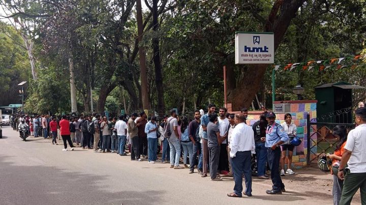 Record sale of HMT watches on I-Day at ₹35 lakh; H.D. Kumaraswamy thanks youth for their response