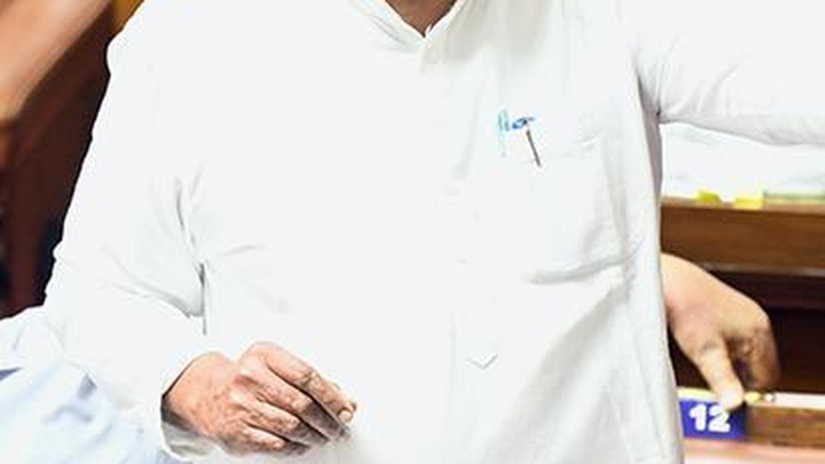 Hariprasad urges SIT probe into cooperative bank irregularities involving BJP MLA