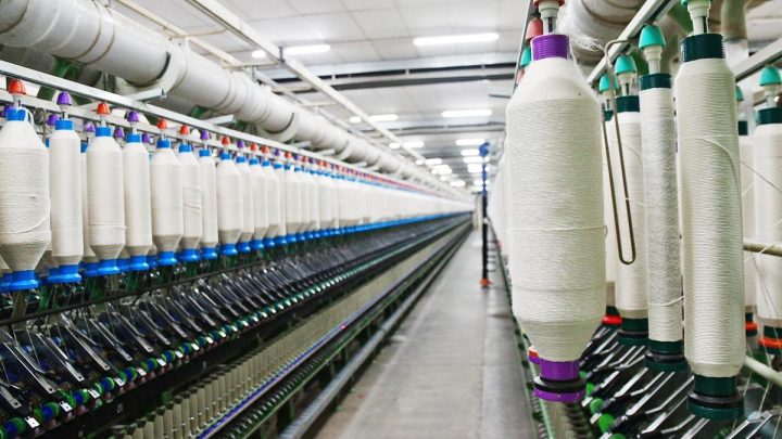 Constant rise in the price of cotton yarn puts Karur home textile industry in a quandary