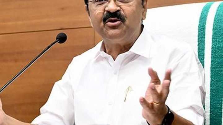 Keralam CM urges Modi to reconsider provisions of amended mining Bill