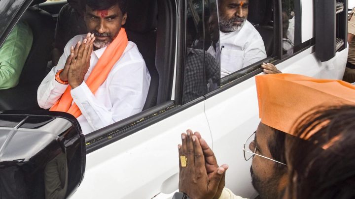 Maharashtra government wants to slash data of 58 lakh Marathas eligible for caste certificates: Jarange