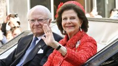 Sweden’s Queen Silvia, 82, joins wildfire fight
