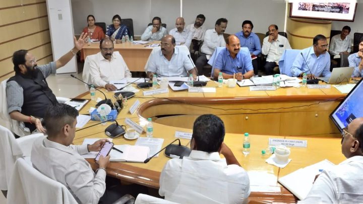 Minister asks Irrigation officials to make judicious use of water available in projects
