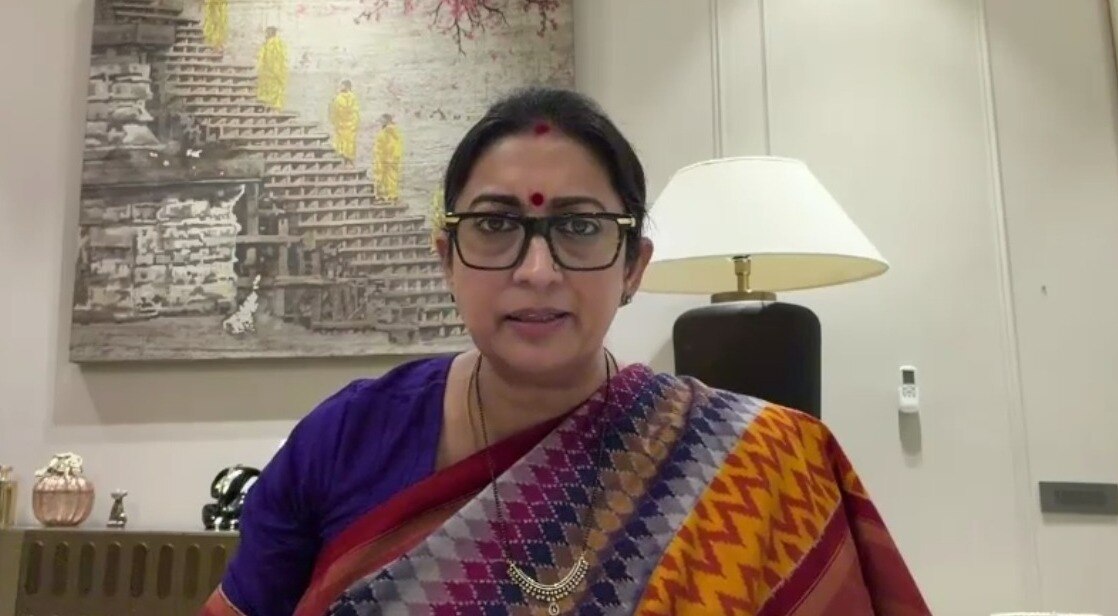 Can Sonia Gandhi throw Parliament's law in dustbin? Smriti Irani hits out at Congress over Vande Mataram row