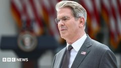 Iran faces 'economic D-Day', US treasury secretary warns