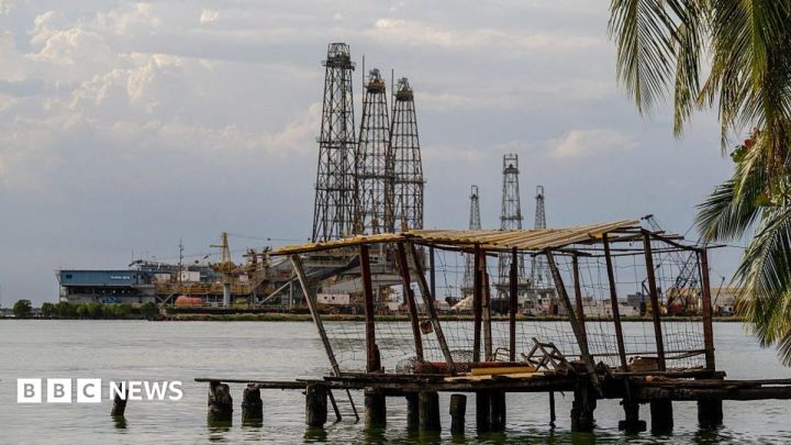 US and Venezuela reach 'historic' oil deal, Trump says