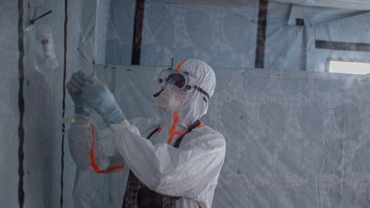 DRC begins vaccinating front-line healthcare workers against Ebola