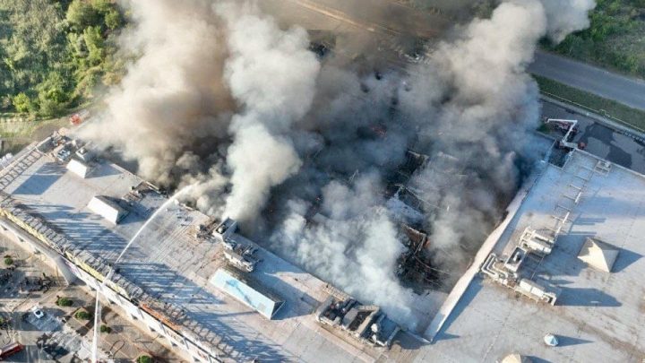 Russian strikes kill 6 people in Ukraine, day after shopping complex attack