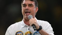 Brazil’s Flavio Bolsonaro to institute debt ceiling if elected president