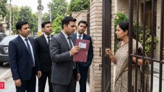 Delhi bizman's wife blocks fake CBI raid