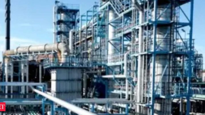 India fuels Mauritius with a long-term petrol pact