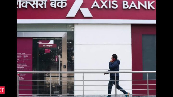 Axis Bank looks beyond loans to win corporate wallets