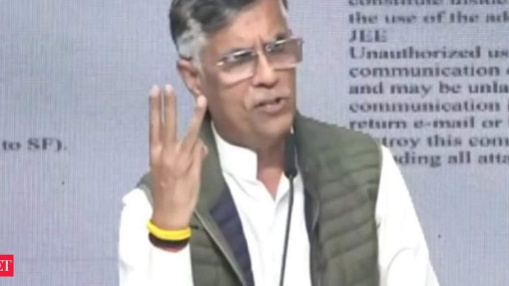 Nathuram Godse was an RSS member: Pawan Khera