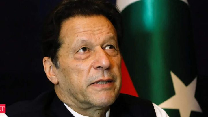 Pak top court orders Imran Khan be moved to hospital