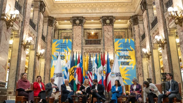 Líderes políticos de 15 países de América llaman a renovar las democracias, la igualdad y la soberanía en la región