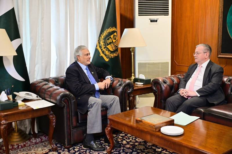 Dar commends french envoy’s contributions to Pakistan-France relations