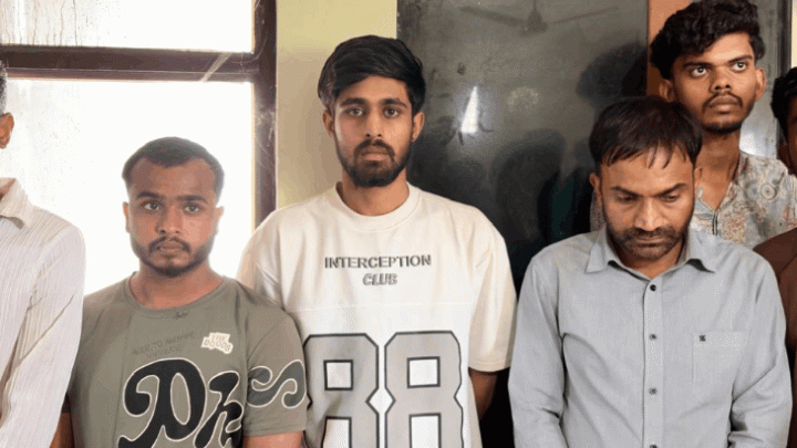 सील्ड लिफाफे में एंडोस्कोपी कैमरा डालकर पेपर लीक किया: ₹11 हजार में छात्रों को बेचा, छत्तीसगढ़ के प्राेफेसर समेत 6 अरेस्ट1:11Play video